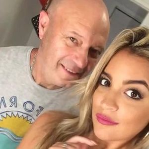 Meet your Posher, Romi